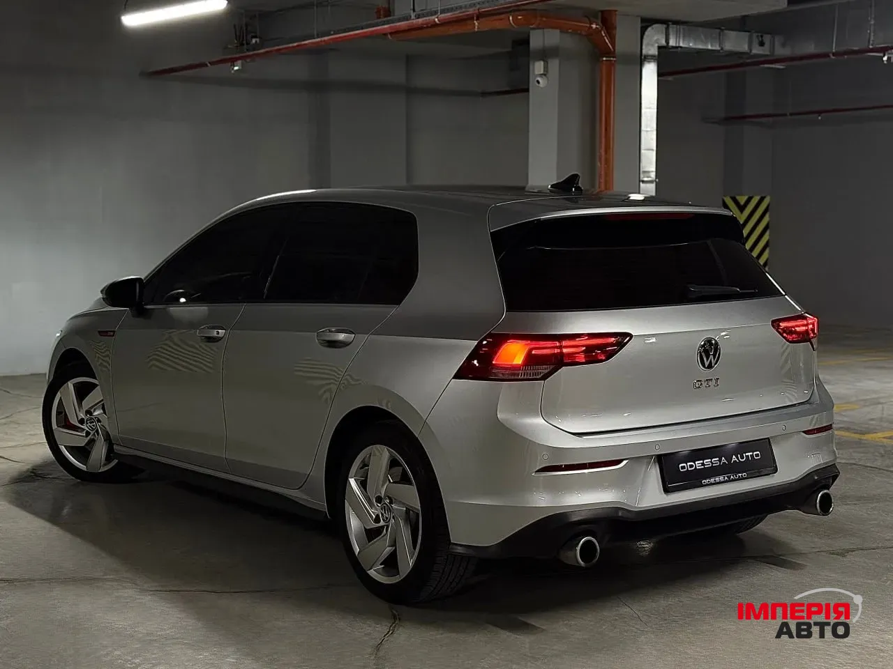 Volkswagen Golf GTI - фото 11