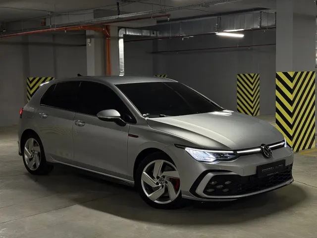 Volkswagen Golf GTI - фото 5