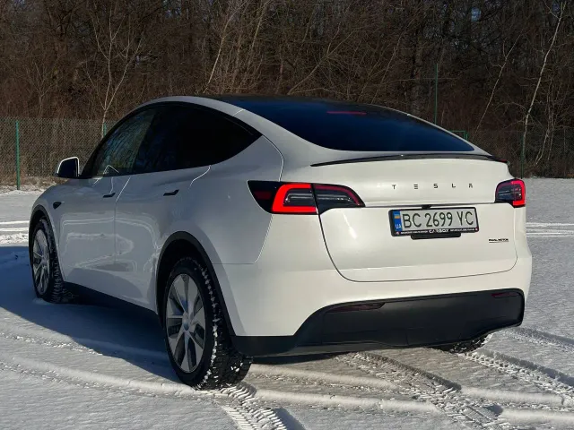 Tesla Model Y - фото 5