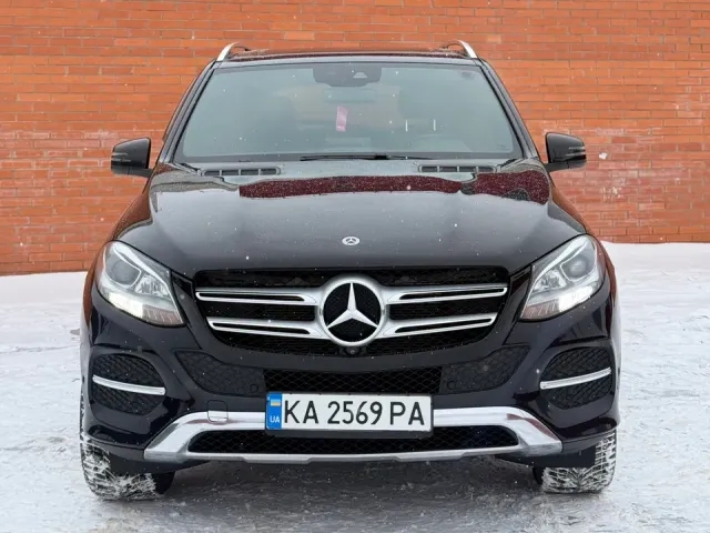 Mercedes-Benz GLE - фото 1