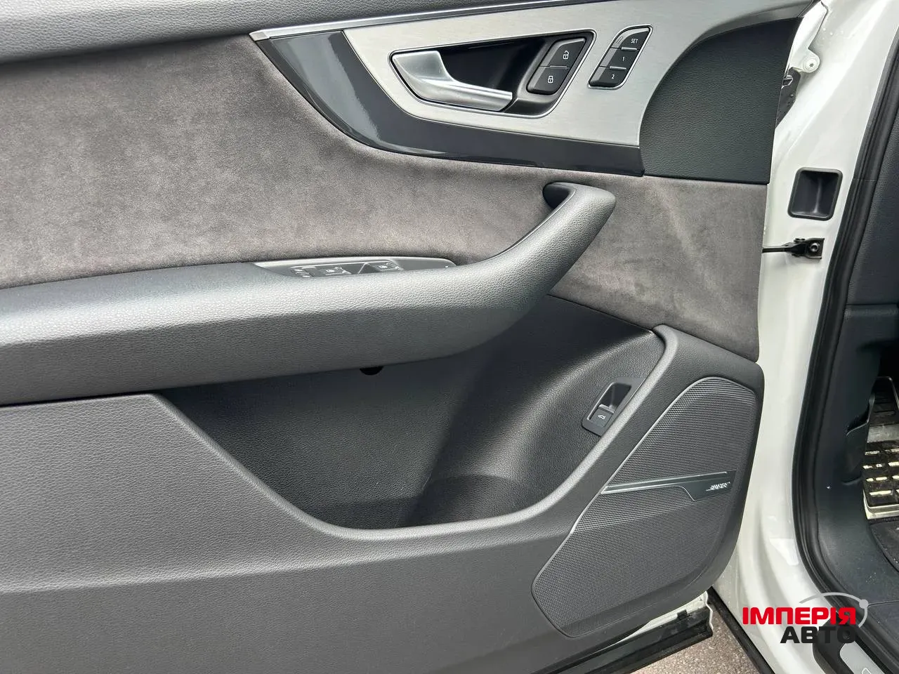 Audi SQ7 - фото 14