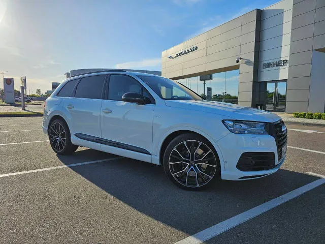 Audi SQ7 - фото 5