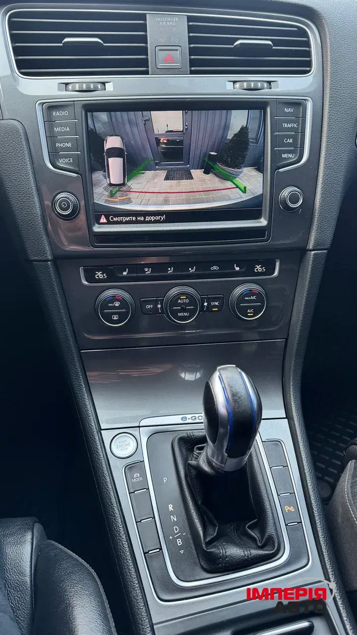 Volkswagen Golf - фото 16