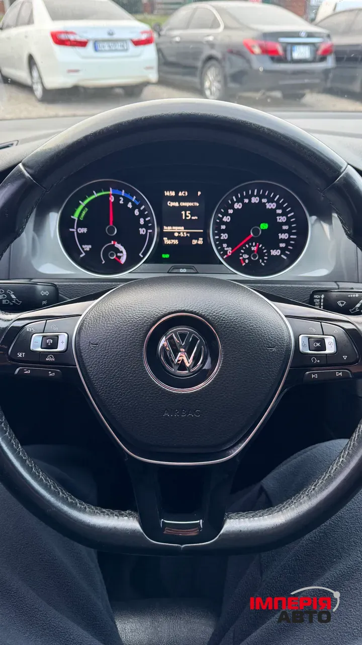 Volkswagen Golf - фото 14