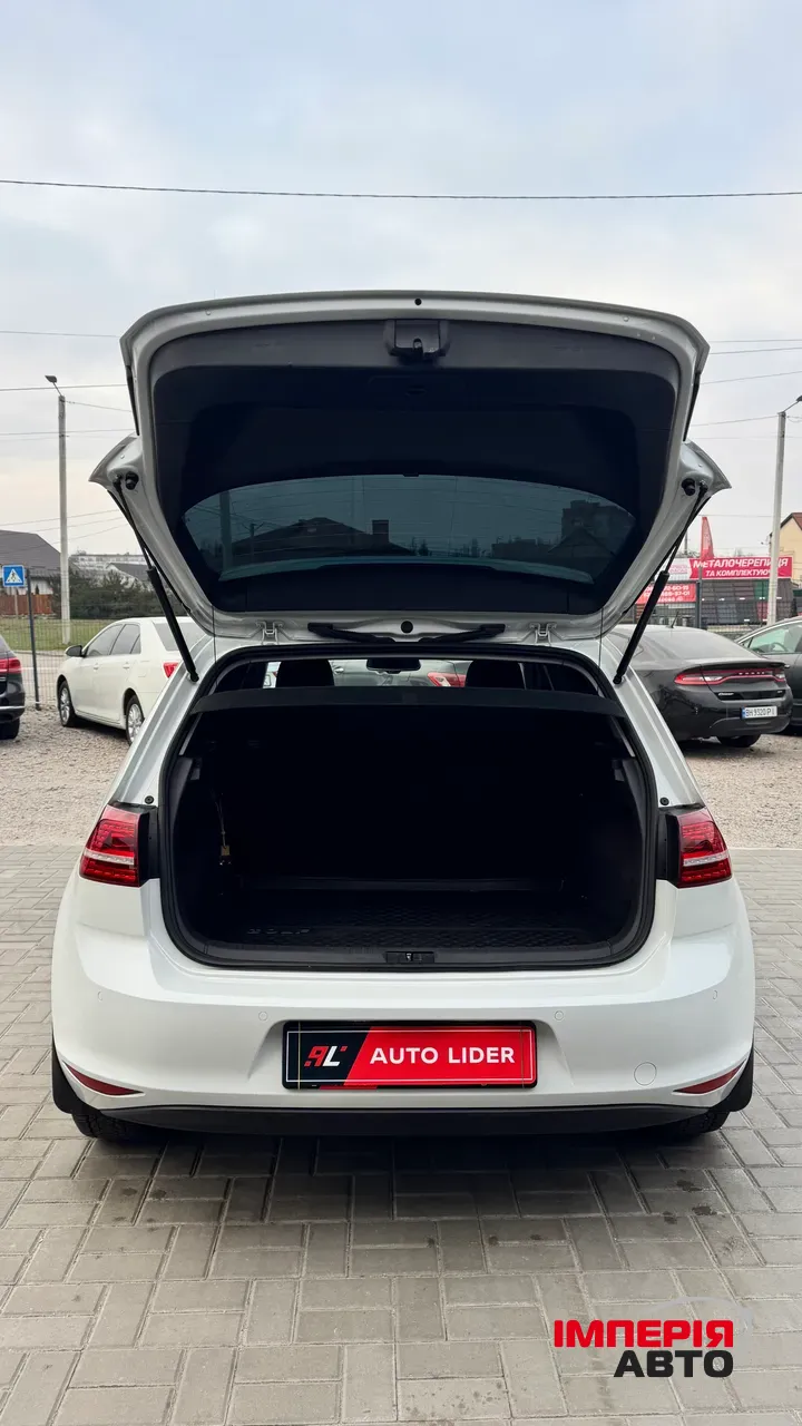 Volkswagen Golf - фото 6