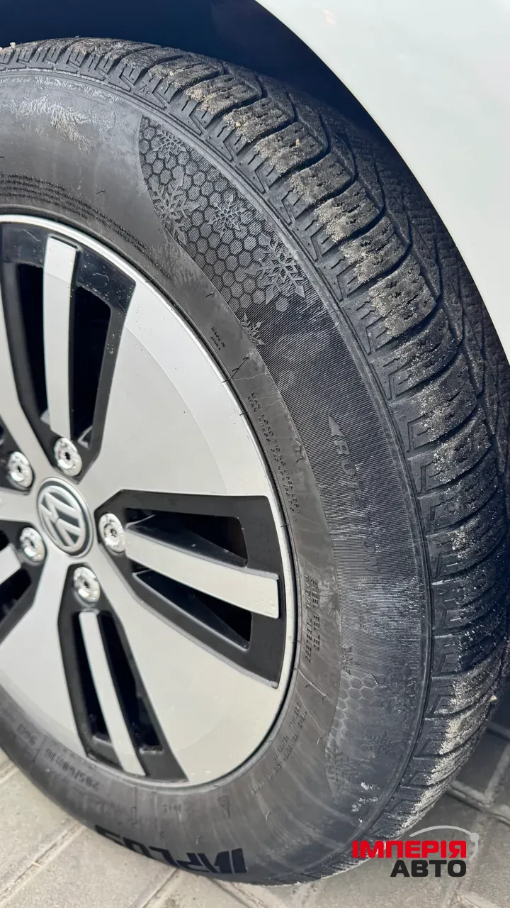 Volkswagen Golf - фото 24