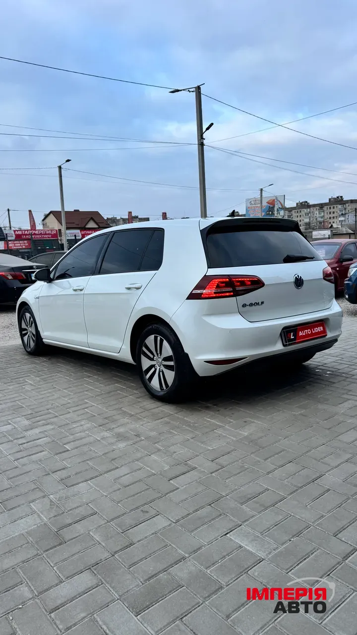Volkswagen Golf - фото 7