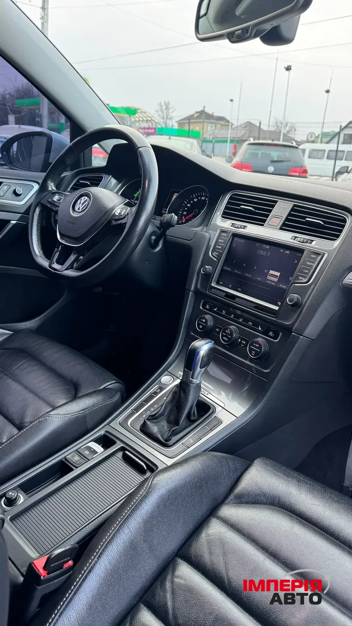 Volkswagen Golf - фото 20