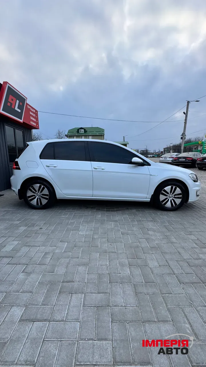 Volkswagen Golf - фото 3