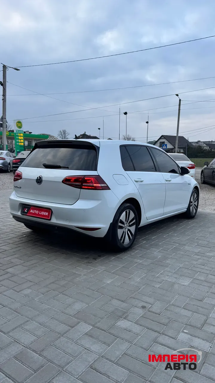 Volkswagen Golf - фото 4