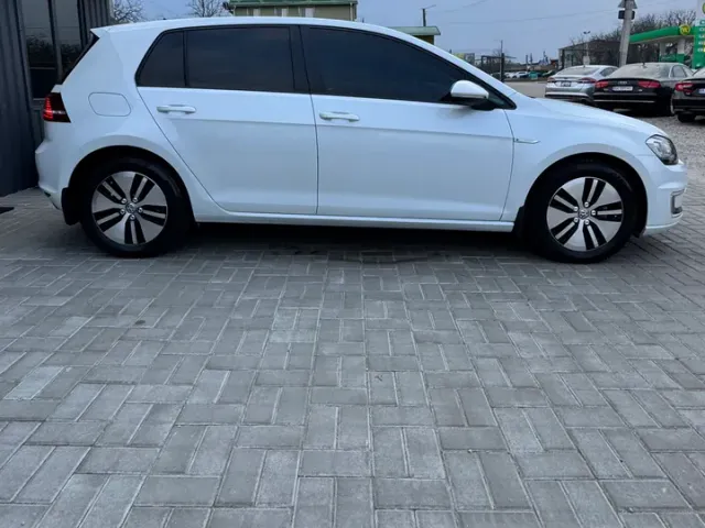 Volkswagen Golf - фото 3
