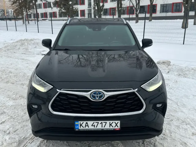 Toyota Highlander - фото 2