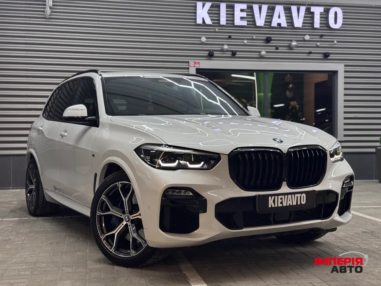 BMW X5 - фото 3