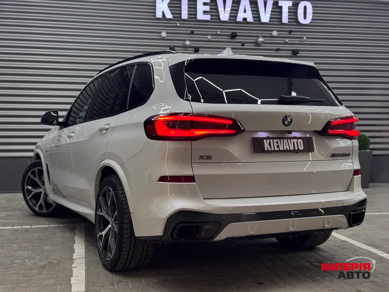 BMW X5 - фото 6