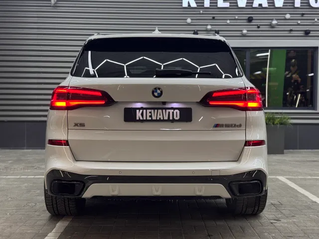 BMW X5 - фото 5
