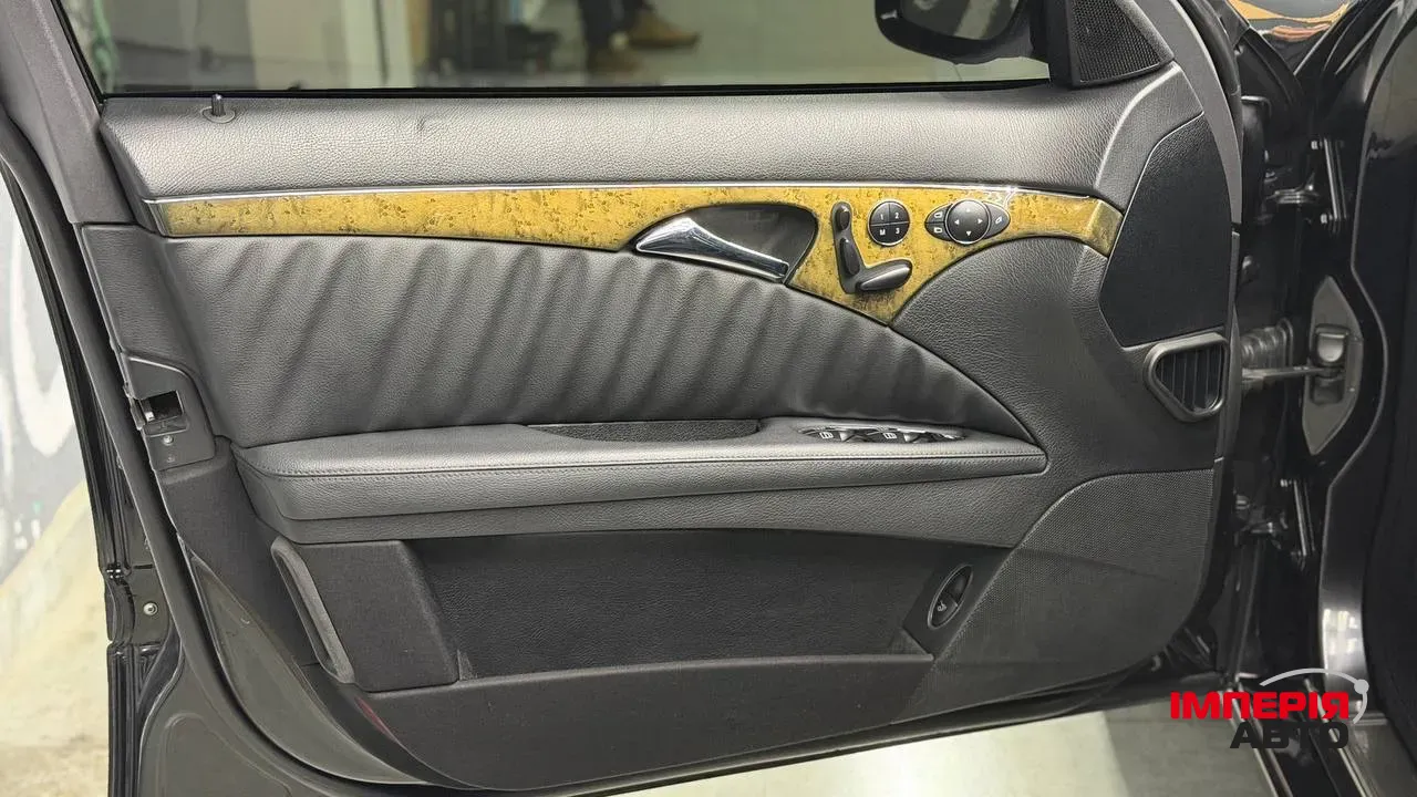 Mercedes-Benz E-Класс - фото 17