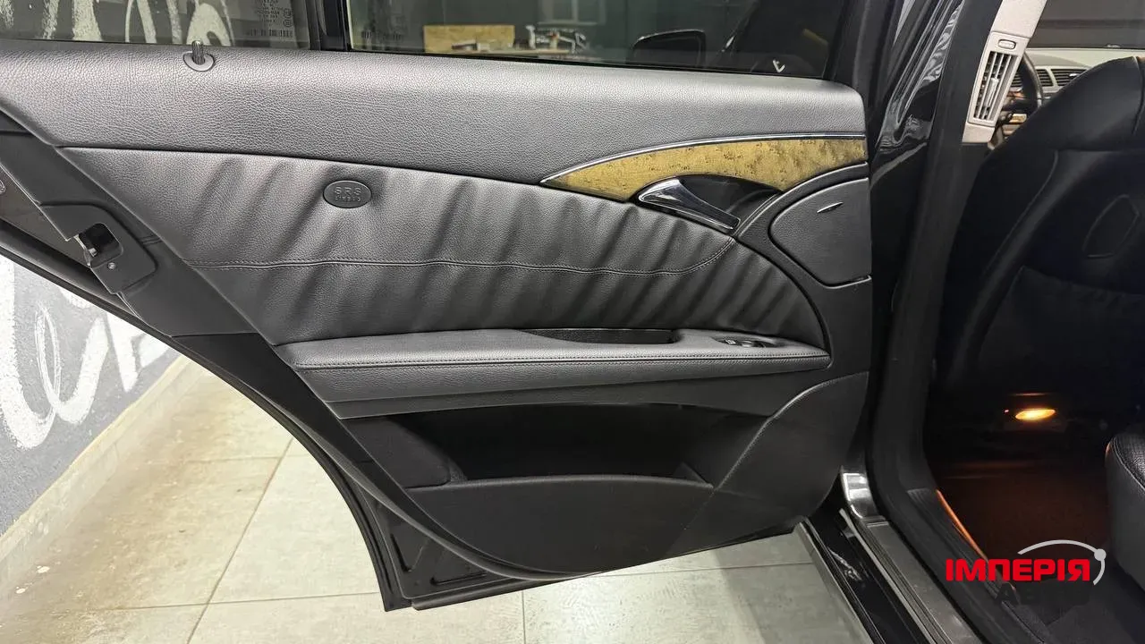 Mercedes-Benz E-Класс - фото 19