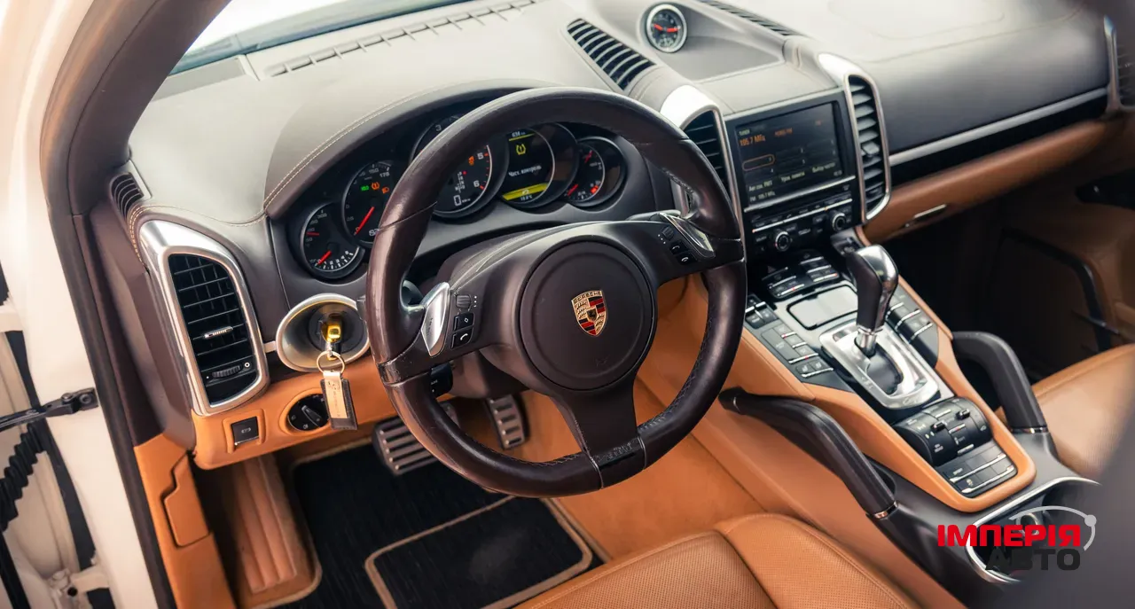 Porsche Cayenne - фото 6