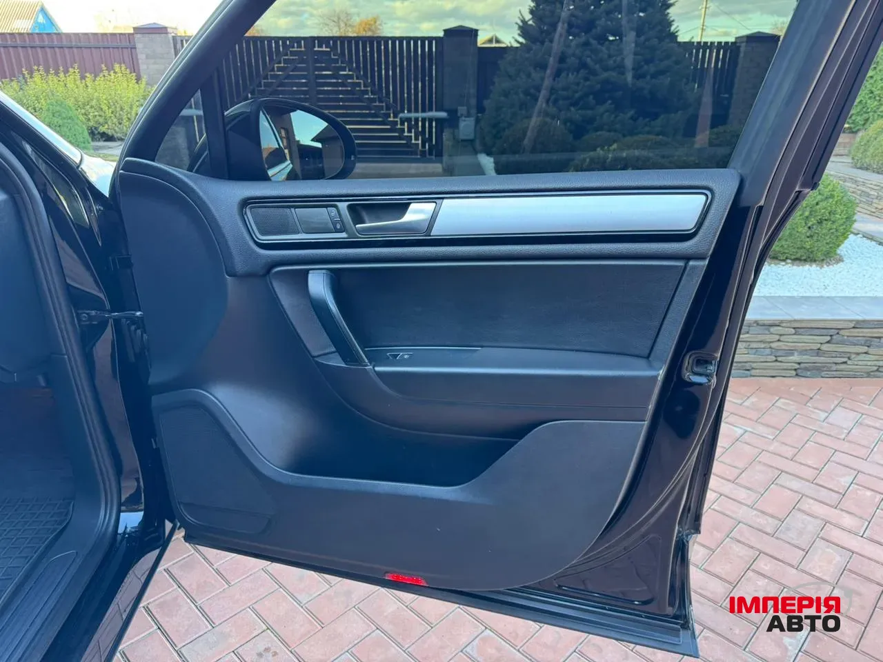 Volkswagen Touareg - фото 14