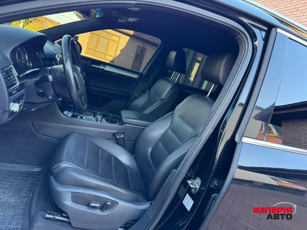 Volkswagen Touareg - фото 24