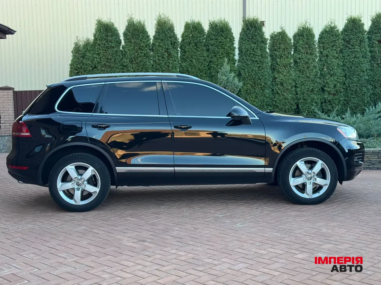 Volkswagen Touareg - фото 2