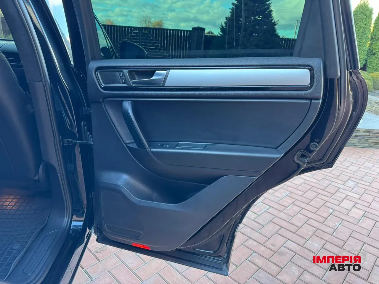 Volkswagen Touareg - фото 20