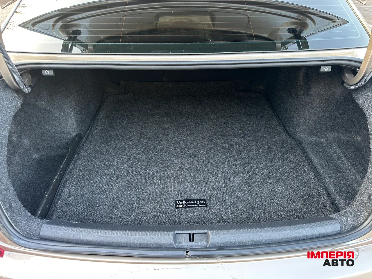 Volkswagen Passat (North America and China) - фото 28