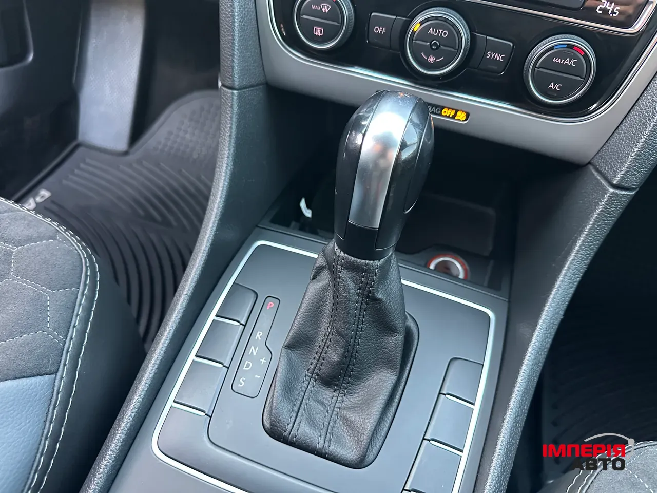 Volkswagen Passat (North America and China) - фото 40