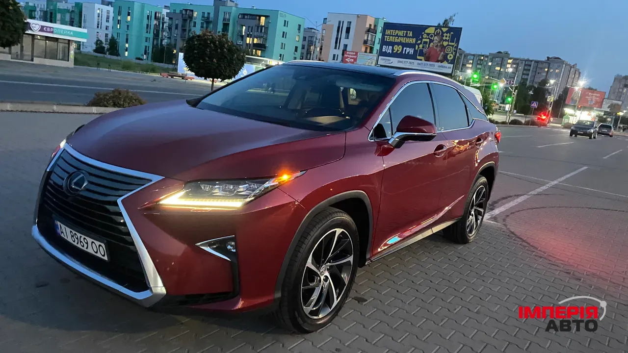 Lexus RX - фото 7