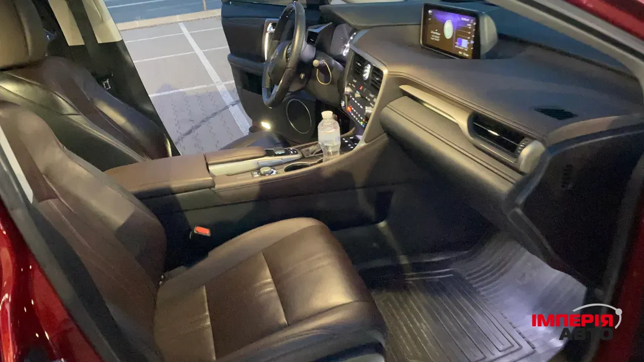 Lexus RX - фото 14