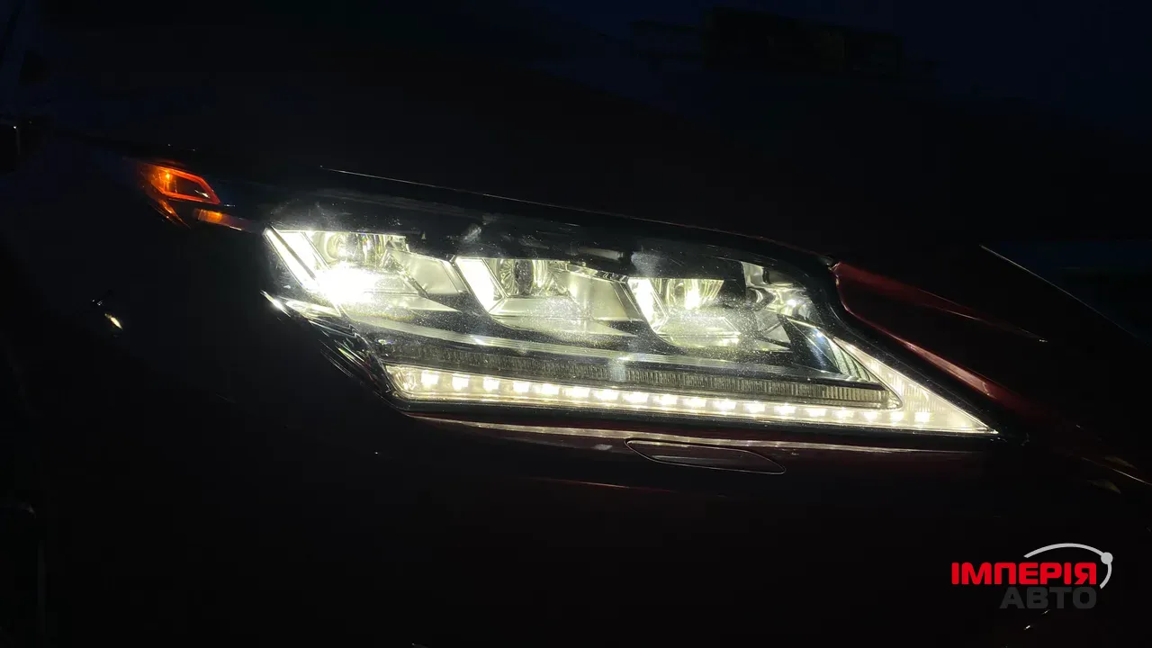 Lexus RX - фото 13