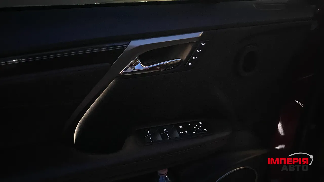 Lexus RX - фото 15