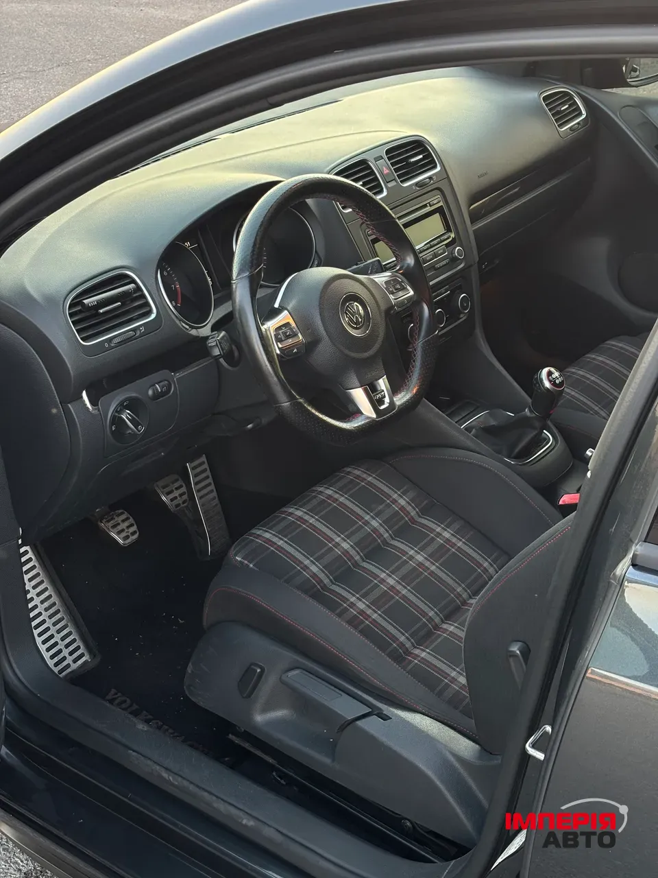 Volkswagen Golf GTI - фото 7