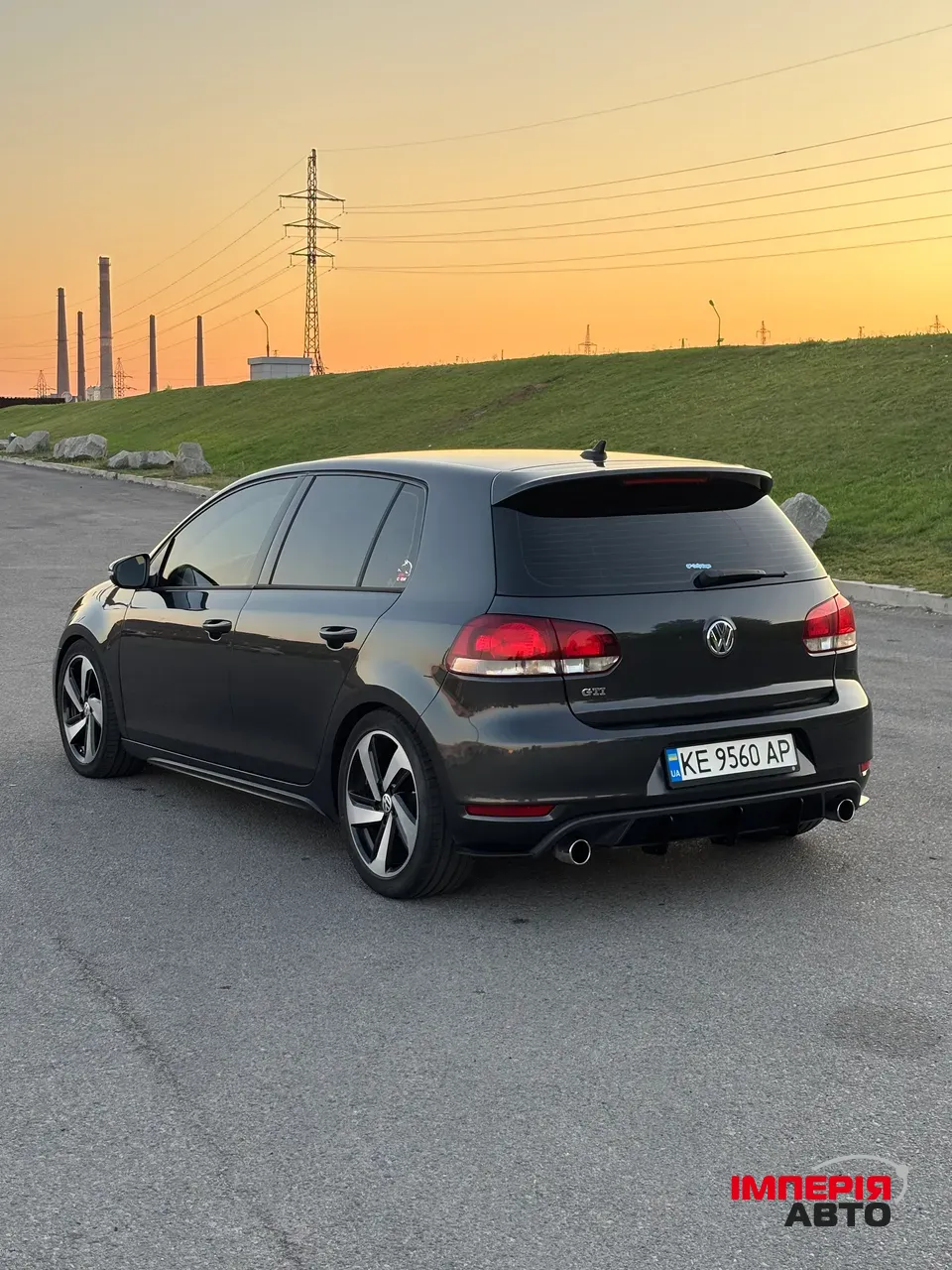 Volkswagen Golf GTI - фото 5