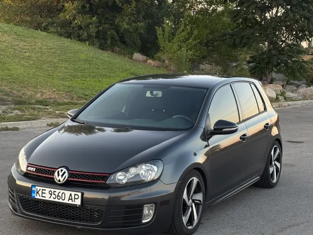 Volkswagen Golf GTI - фото 1