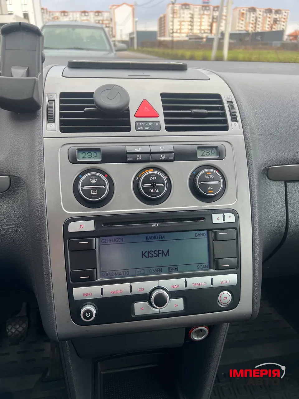 Volkswagen Touran - фото 7