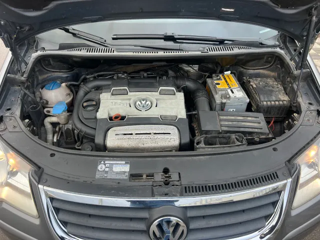 Volkswagen Touran - фото 3