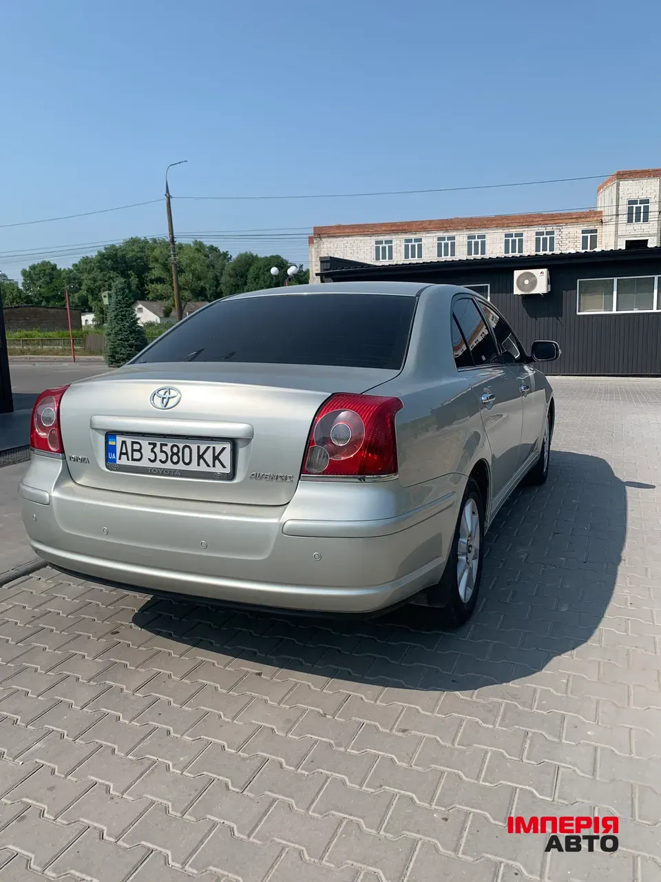 Toyota Avensis - фото 2