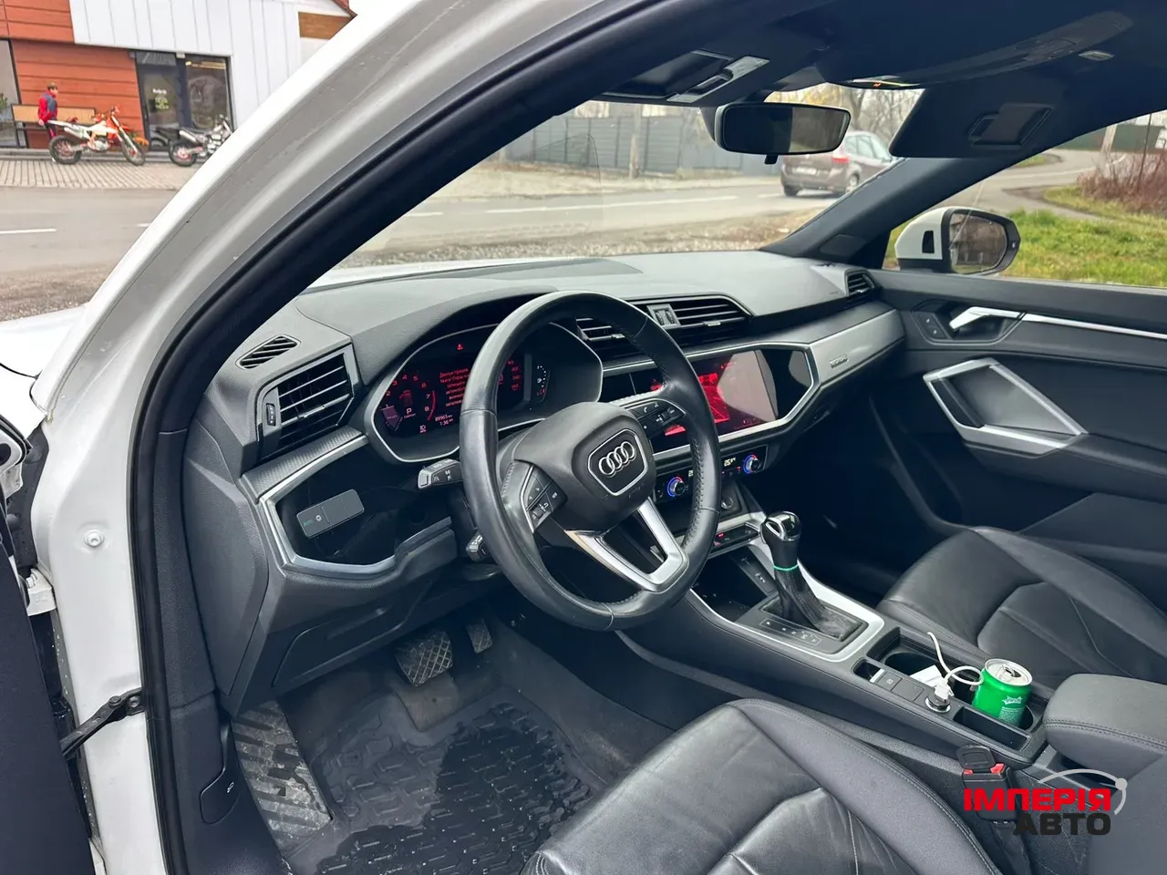 Audi Q3 - фото 9