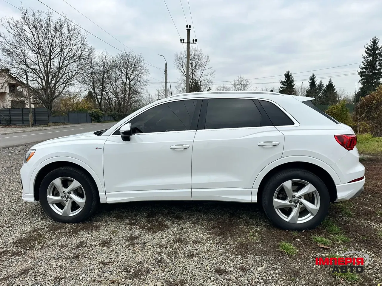 Audi Q3 - фото 8