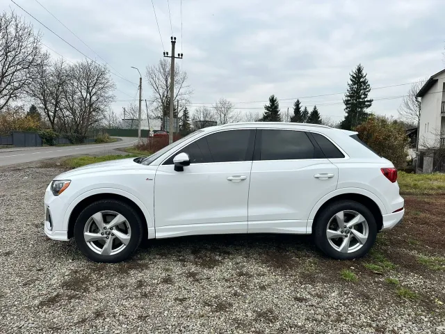 Audi Q3 - фото 5