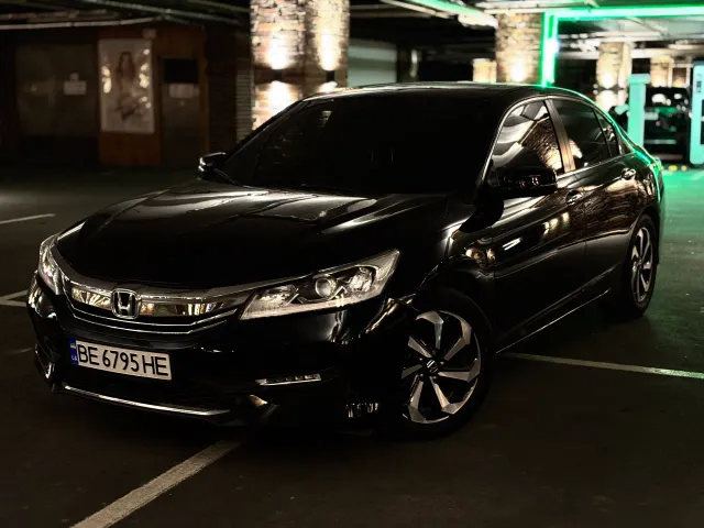 Honda Accord - фото 1
