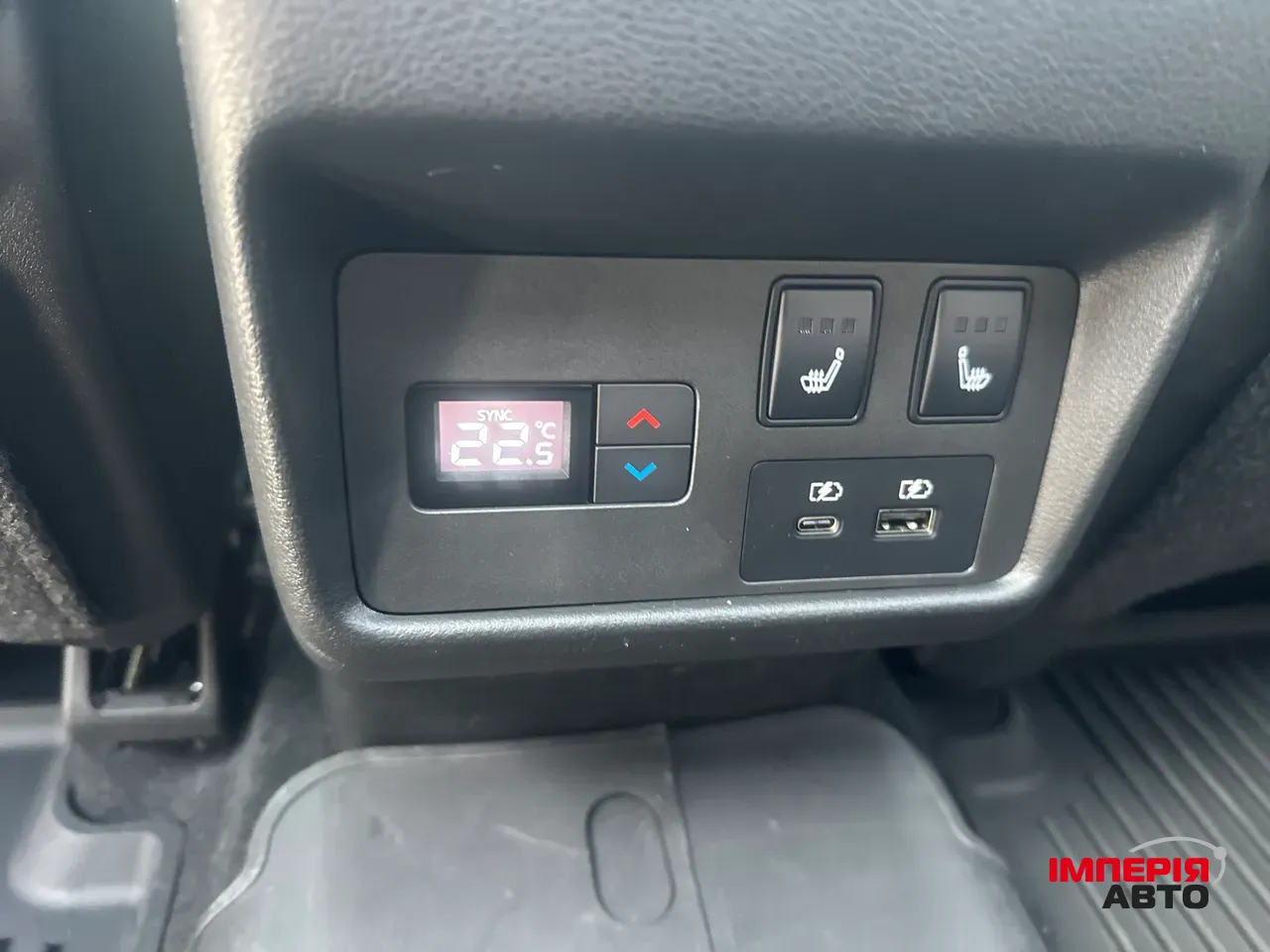 Nissan Rogue - фото 10