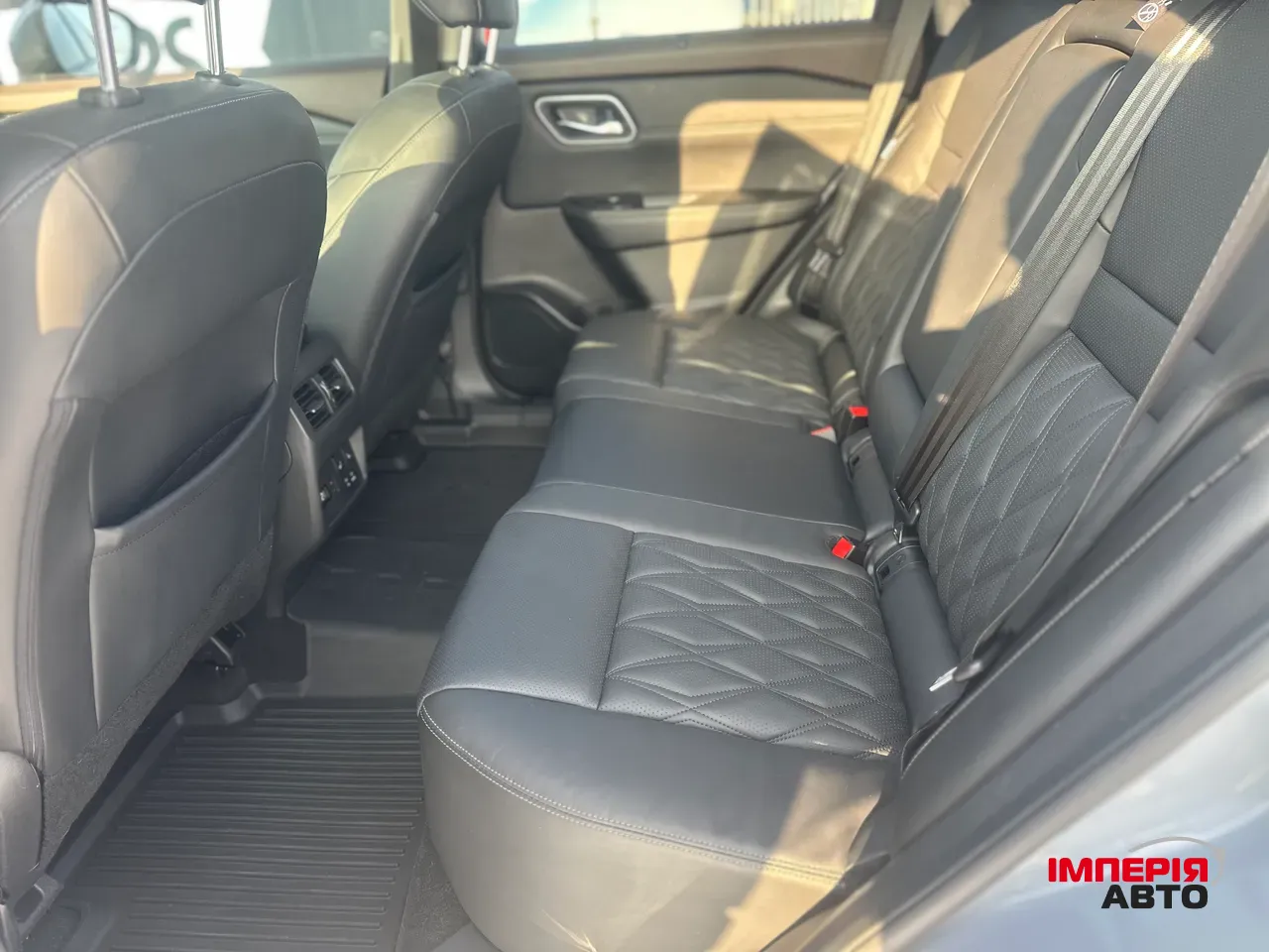 Nissan Rogue - фото 8