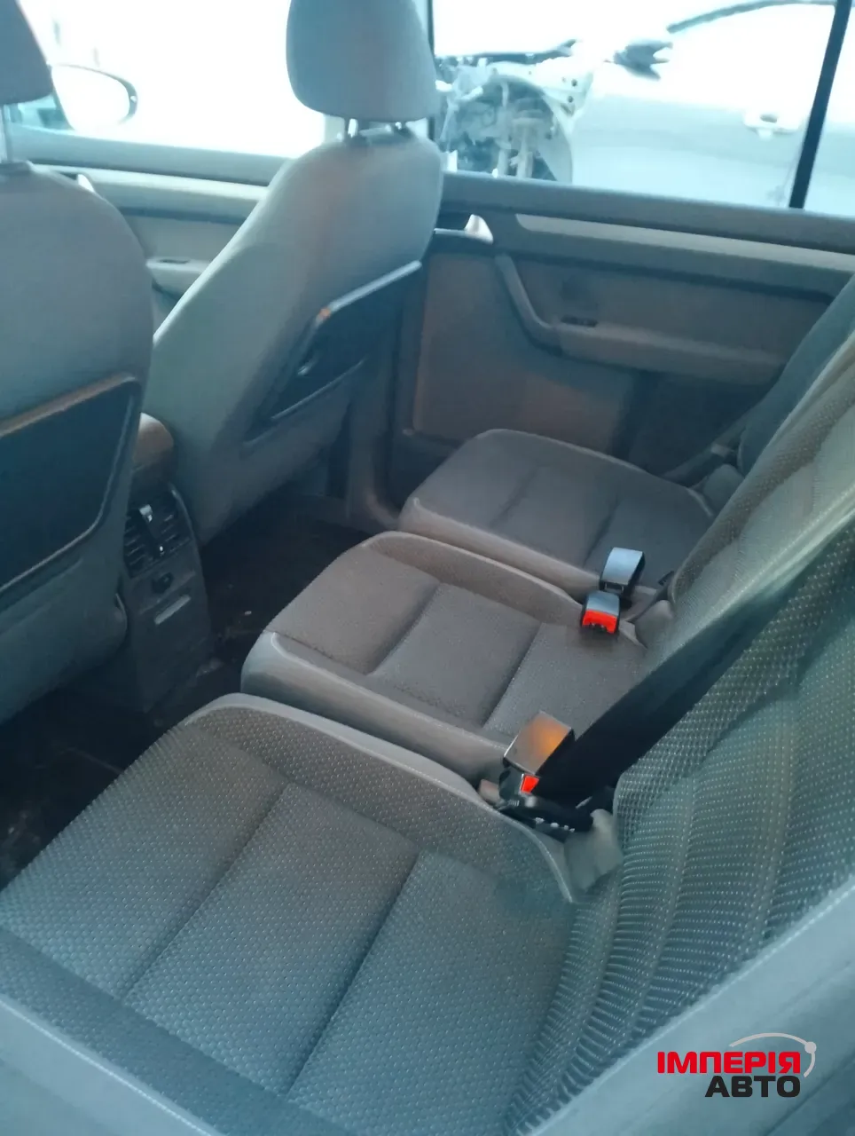 Volkswagen Touran - фото 12