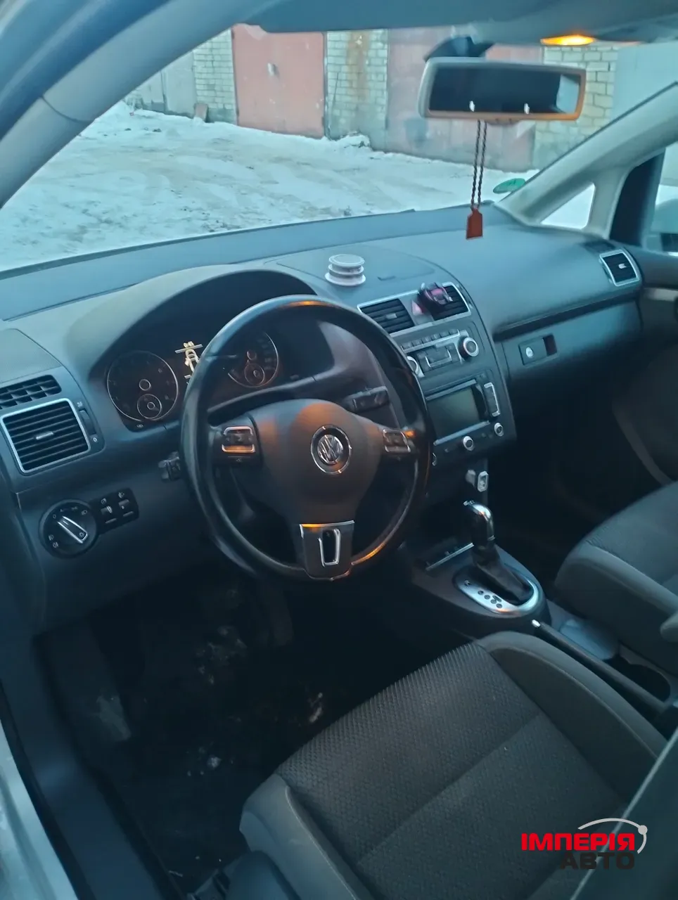 Volkswagen Touran - фото 8