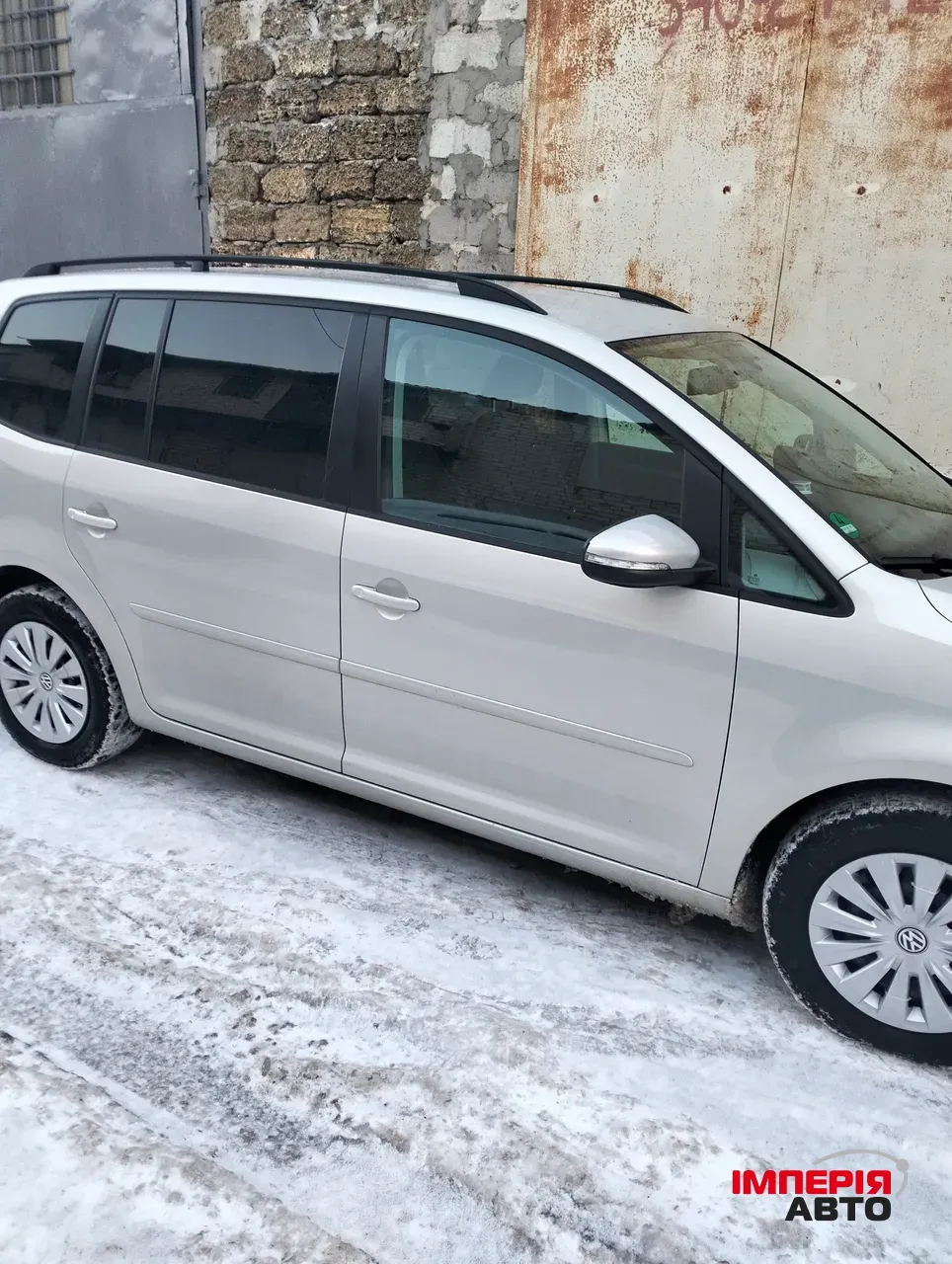 Volkswagen Touran - фото 6