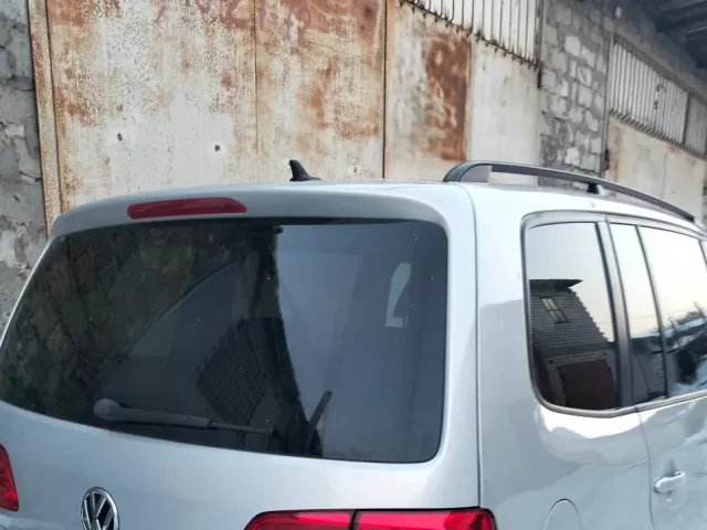 Volkswagen Touran - фото 4