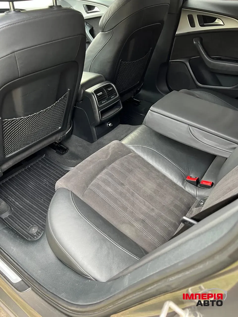 Audi A6 - фото 12