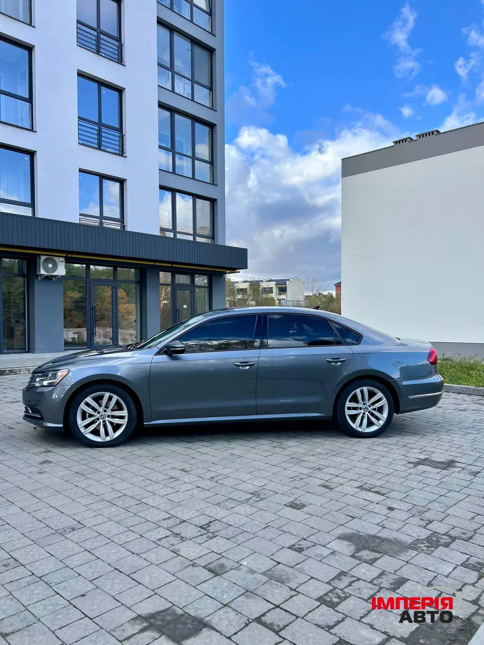 Volkswagen Passat CC - фото 3